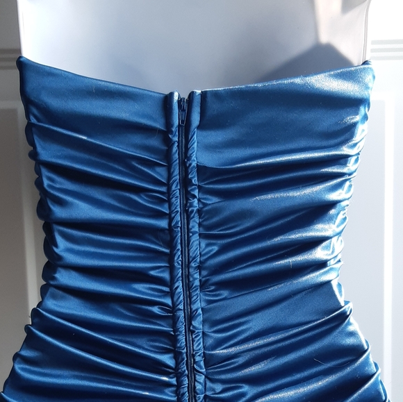 Mermaid Style Dress - Picture 8 of 15